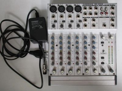 Лот: 9468543. Фото: 1. микшерный пульт микшер behringer... Микшеры, предусилители, микрофонные эффекты