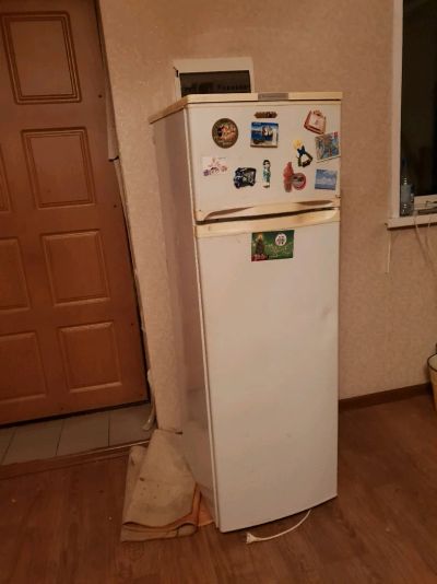 Лот: 12495918. Фото: 1. Холодильник Саратов. Холодильники, морозильные камеры