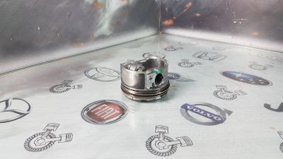 Лот: 23584385. Фото: 1. Поршень Mercedes-Benz C-Class... Двигатель и элементы двигателя