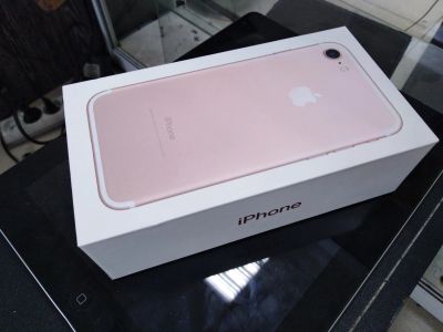 Лот: 11882171. Фото: 1. iphone 7 розовый. Смартфоны