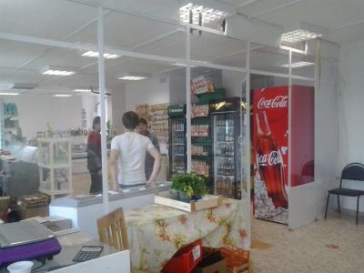Лот: 4674547. Фото: 1. Перегородка из алюминиевого профиля... Двери межкомнатные