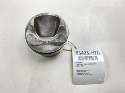 Лот: 22174569. Фото: 1. Поршень Volkswagen Passat 2005... Двигатель и элементы двигателя