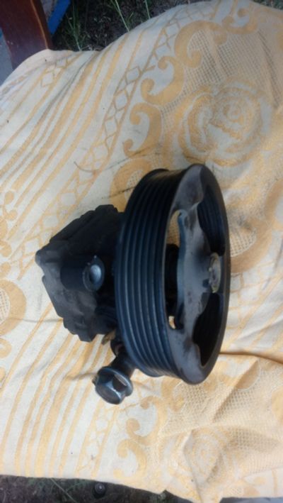 Лот: 11775846. Фото: 1. Насос ГУР mazda demio dy3w. Двигатель и элементы двигателя