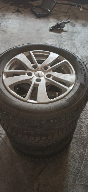 Лот: 19488459. Фото: 1. Шины Bridgestone Ice cruiser 7000... Шины на дисках