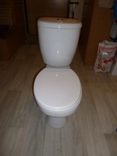 Лот: 23232828. Фото: 1. Унитаз от застройщика. Унитазы, биде
