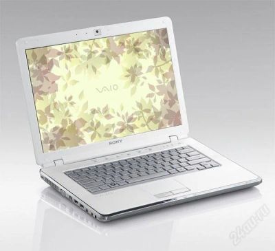 Лот: 801136. Фото: 1. Ноутбук Sony CR41SR белый. Ноутбуки