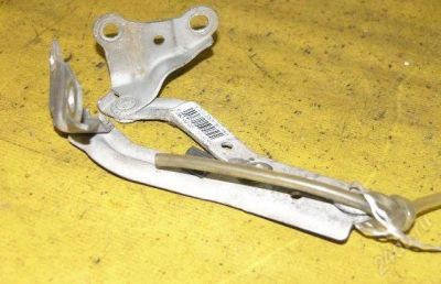 Лот: 1466280. Фото: 1. Крепление капота Пара TOYOTA CARINA. Кузов