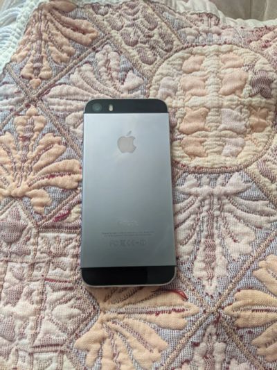 Лот: 20729298. Фото: 1. Iphone 5s. Смартфоны