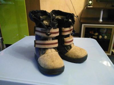 Лот: 8312936. Фото: 1. Валенки Котофей 25. Валенки, угги, унты