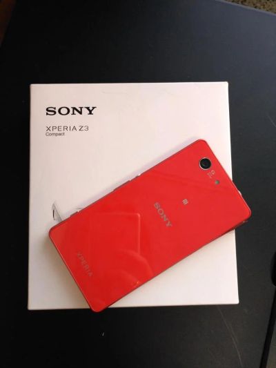 Лот: 8895801. Фото: 1. Продам Sony Xperia Z3 Compact. Смартфоны