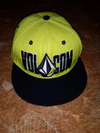 Лот: 9697049. Фото: 1. Бейсболка volcom р.57-59. Головные уборы