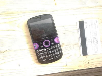 Лот: 3145977. Фото: 1. Alcatel OT-802. Кнопочные мобильные телефоны