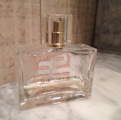 Лот: 4459615. Фото: 1. Givenchy Lights 50ml. Женская парфюмерия