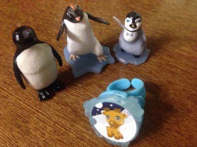 Лот: 3477346. Фото: 1. игрушки из киндера с рубля пингвины... Игрушки