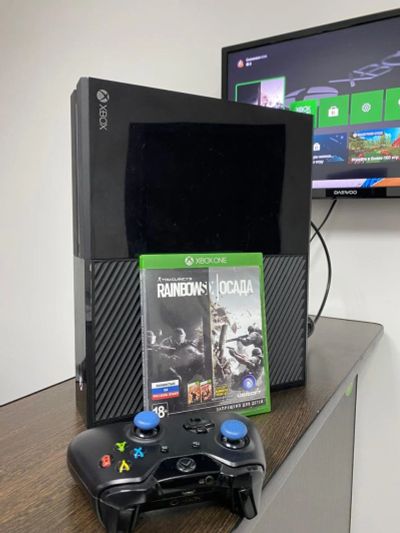 Лот: 16703970. Фото: 1. Xbox One 500Gb Гарантия + Игра. Игровые приставки, консоли