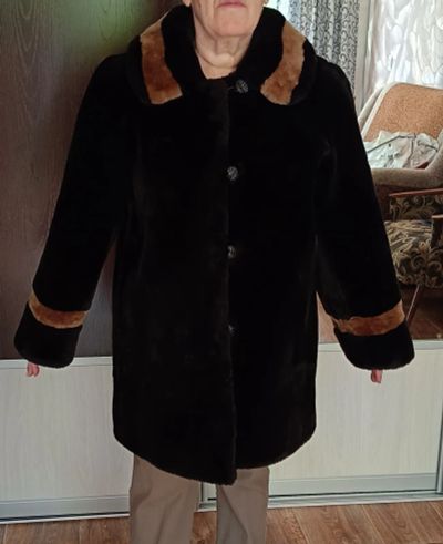 Лот: 25524175. Фото: 1. шуба. Верхняя одежда