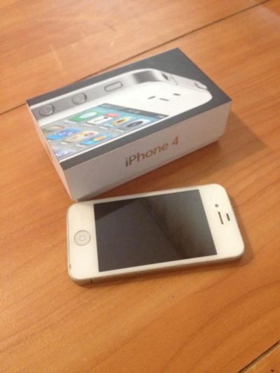 Лот: 7796287. Фото: 1. iPhone 4 8gb. Смартфоны