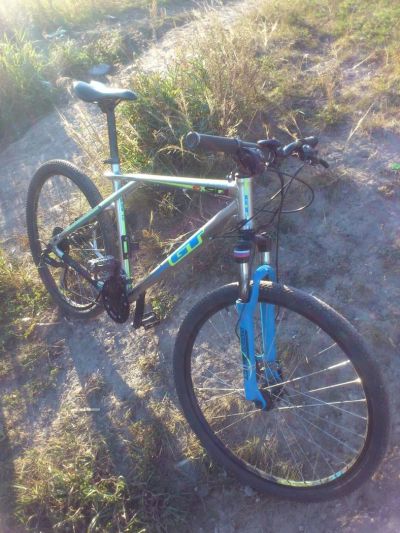 Лот: 4517704. Фото: 1. Велосипед GT aggressor 1.0 (2013... Велосипеды