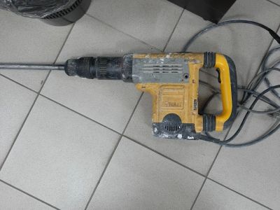 Лот: 16009188. Фото: 1. Отбойный молоток DeWalt. Электроинструмент