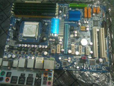 Лот: 13132523. Фото: 1. Материнская плата Gigabyte GA-MA770-UD3. Материнские платы