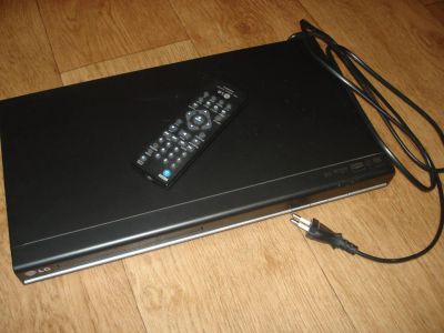 Лот: 6475591. Фото: 1. DVD проигрыватель LG DVX 530. DVD, Blu-Ray плееры