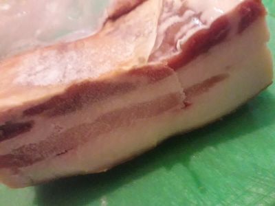 Лот: 15879436. Фото: 1. Сало холодного копчения. Мясо, птица, яйцо
