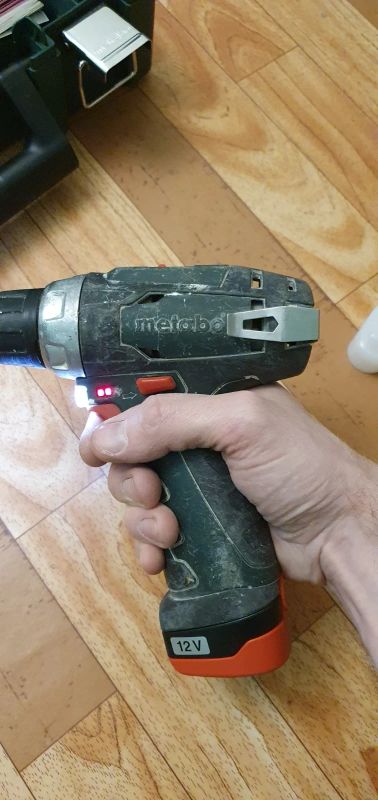 Лот: 17805010. Фото: 1. Шуруповёрт Metabo powermaxx bs... Электроинструмент