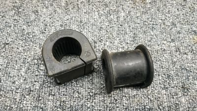 Лот: 24337233. Фото: 1. Втулка стабилизатора Toyota 48815-20220. Ходовая, подвеска, рулевое управление