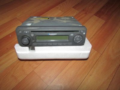 Лот: 7317221. Фото: 1. Штатная CD, MP3 магнитола Blaupunkt... Автомагнитолы