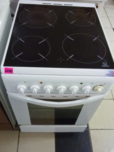 Лот: 8188061. Фото: 1. Плита электрическая Indesit код... Плиты, духовые шкафы, варочные поверхности