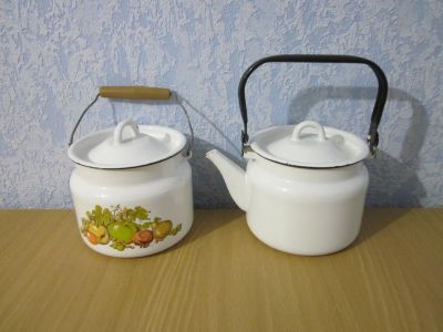 Лот: 25200580. Фото: 1. Бидон новый и чайник эмалированный... Чайники, заварники, турки