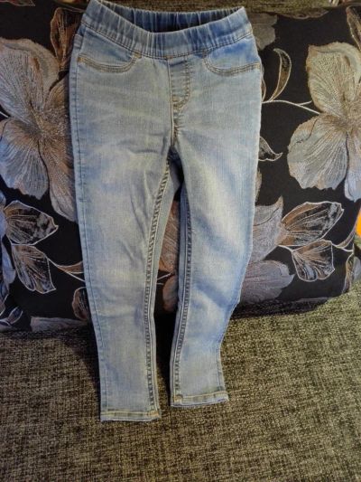 Лот: 8066023. Фото: 1. Джинсы H&M. Костюмы, пиджаки, комбинезоны