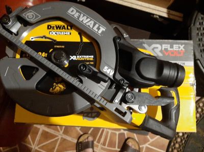 Лот: 18403095. Фото: 1. Пила дисковая Dewalt Flexvolt... Электроинструмент