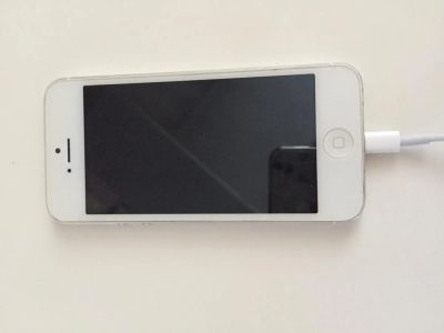 Лот: 8256757. Фото: 1. Продам iPhone 5 64gb. Смартфоны