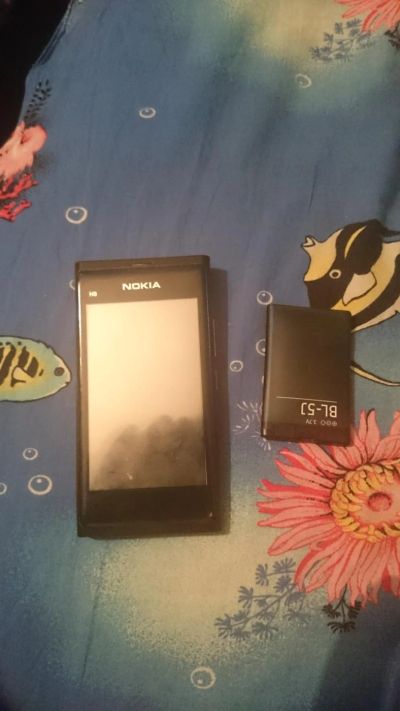 Лот: 7186045. Фото: 1. Nokia n9. Кнопочные мобильные телефоны