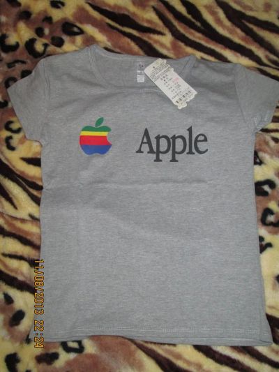 Лот: 3562110. Фото: 1. Футболка Apple размер 42-44. Футболки, топы и майки