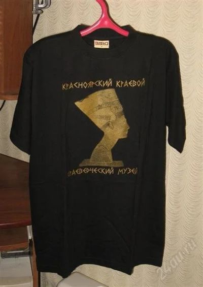 Лот: 2201091. Фото: 1. Футболка с рисунком и надписью. Футболки, топы и майки