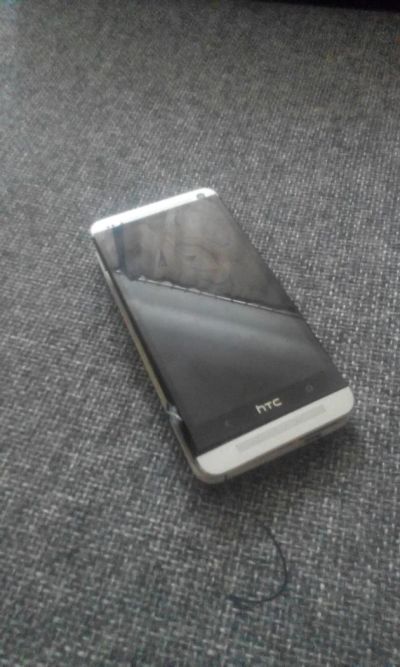 Лот: 8956639. Фото: 1. HTC one m7 на запчасти. Другое (запчасти, оборудование)