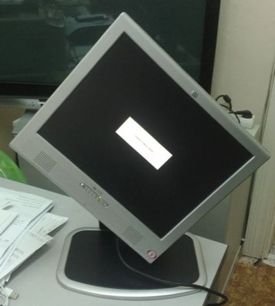 Лот: 11427013. Фото: 1. Монитор HP L1530. ЖК-мониторы