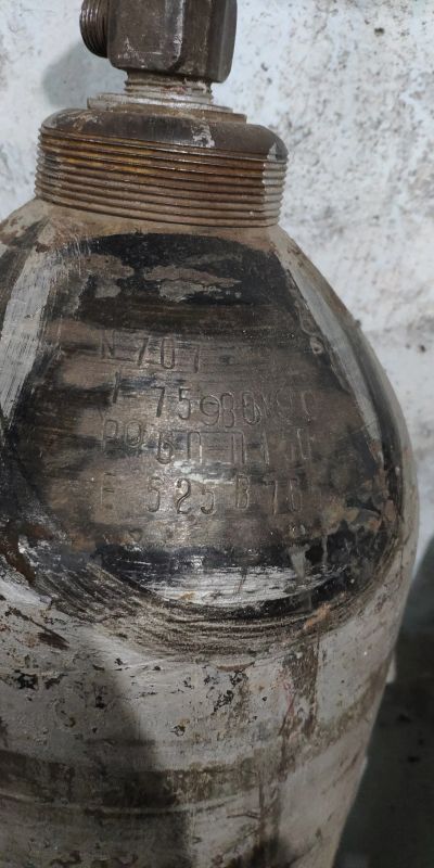 Лот: 15588590. Фото: 1. Баллоны по 40л 2 шт. Цена за оба. Баллоны, газ в баллонах