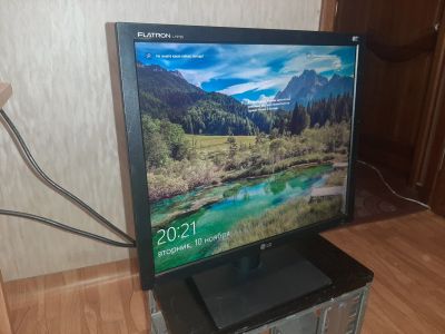 Лот: 16814647. Фото: 1. Монитор 19 диагональ LG Flatron... ЖК-мониторы