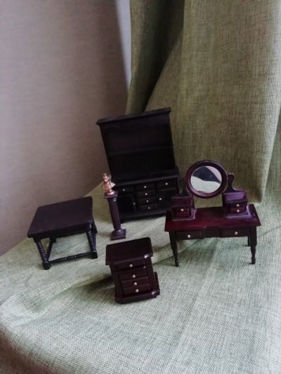 Лот: 20045506. Фото: 1. Миниатюрная мебель. Фигурки, статуэтки
