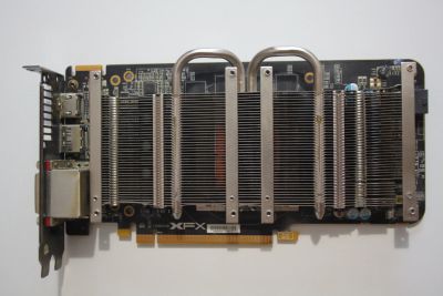 Лот: 17914152. Фото: 1. Видеокарта AMD Radeon R9 270... Видеокарты