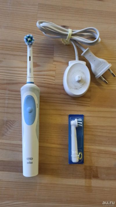 Лот: 17692213. Фото: 1. Oral-B Vitality CrossAction Электрическая... Электрические зубные щетки и ирригаторы