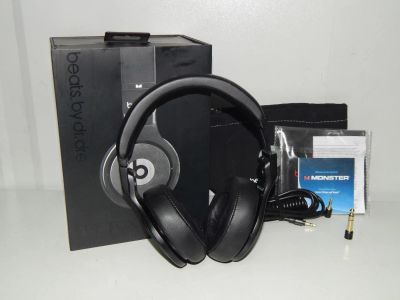 Лот: 9438229. Фото: 1. Продам проводные наушники Beats... Наушники, гарнитуры