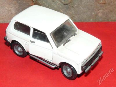Лот: 423312. Фото: 1. нива 2121 с поломанной правой... Автомоделизм