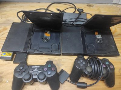 Лот: 25556094. Фото: 1. Sony playstation 2 (2 штуки). Игровые приставки, консоли