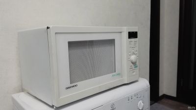 Лот: 14317108. Фото: 1. Микроволновая печь Daewoo KOR-612R. Микроволновки, мини-печи
