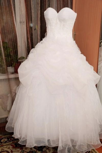 Лот: 3452501. Фото: 1. Свадебное Платье. Свадебные платья