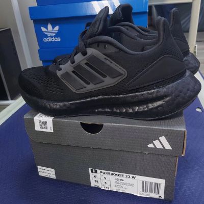 Лот: 20735103. Фото: 1. Оригинальные кроссовки Adidas... Кеды, кроссовки, слипоны